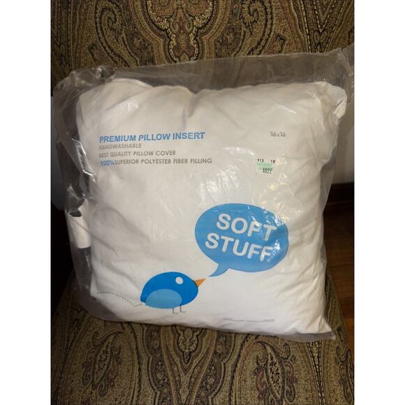 Soft Stuff Premium Pillow Form Soft Insert For Throw Pillow New In Package 16x16 - Picture 1 of 5